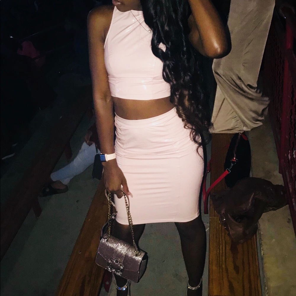 Pink Liquid Windsor 2Pc